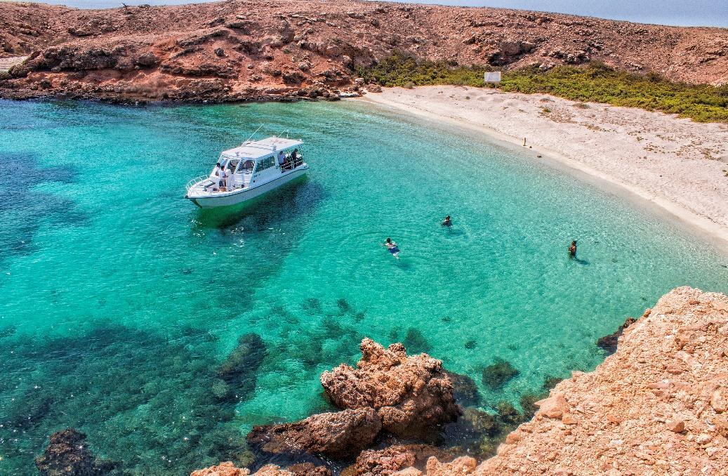 Daymaniyat Islands, Marine Reserve.